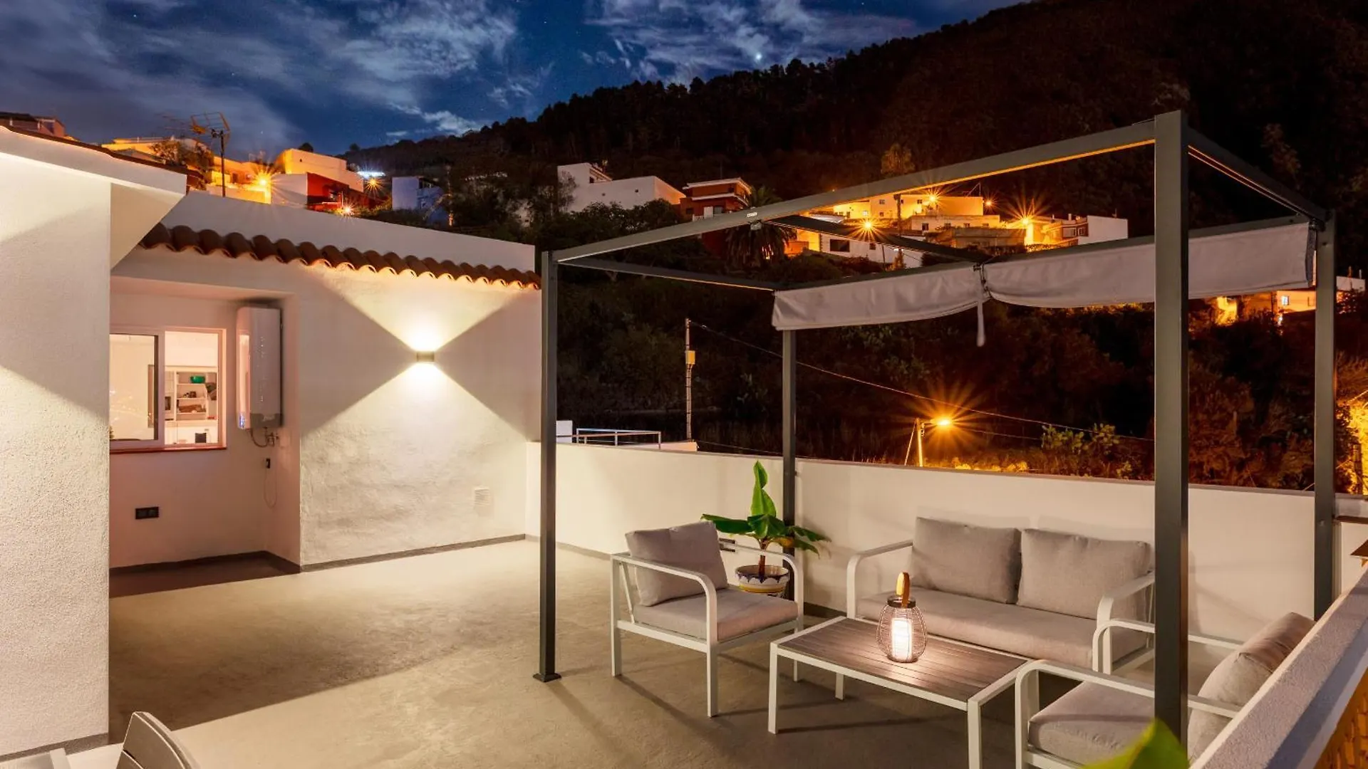 Elegant, Comfortable Penthouse With Scenic Views Apartman La Orotava 0*,
